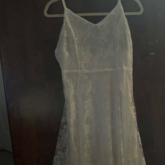 NWT dress with train - Picture 4 of 13